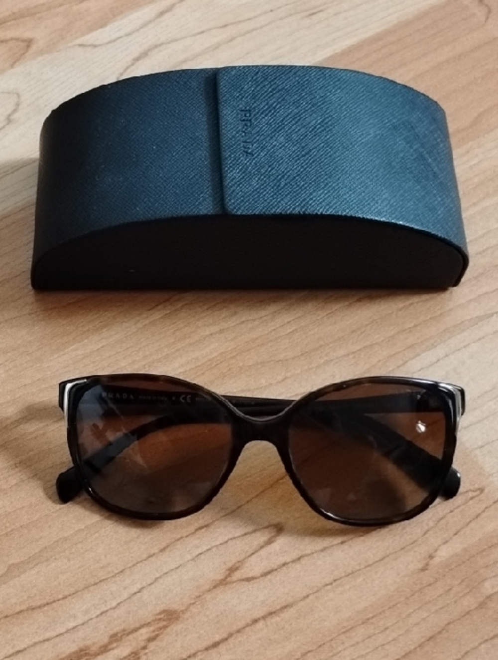 Authentic Prada Tortoiseshell Cat Eye Polarized Sunglasses Brown Gradient